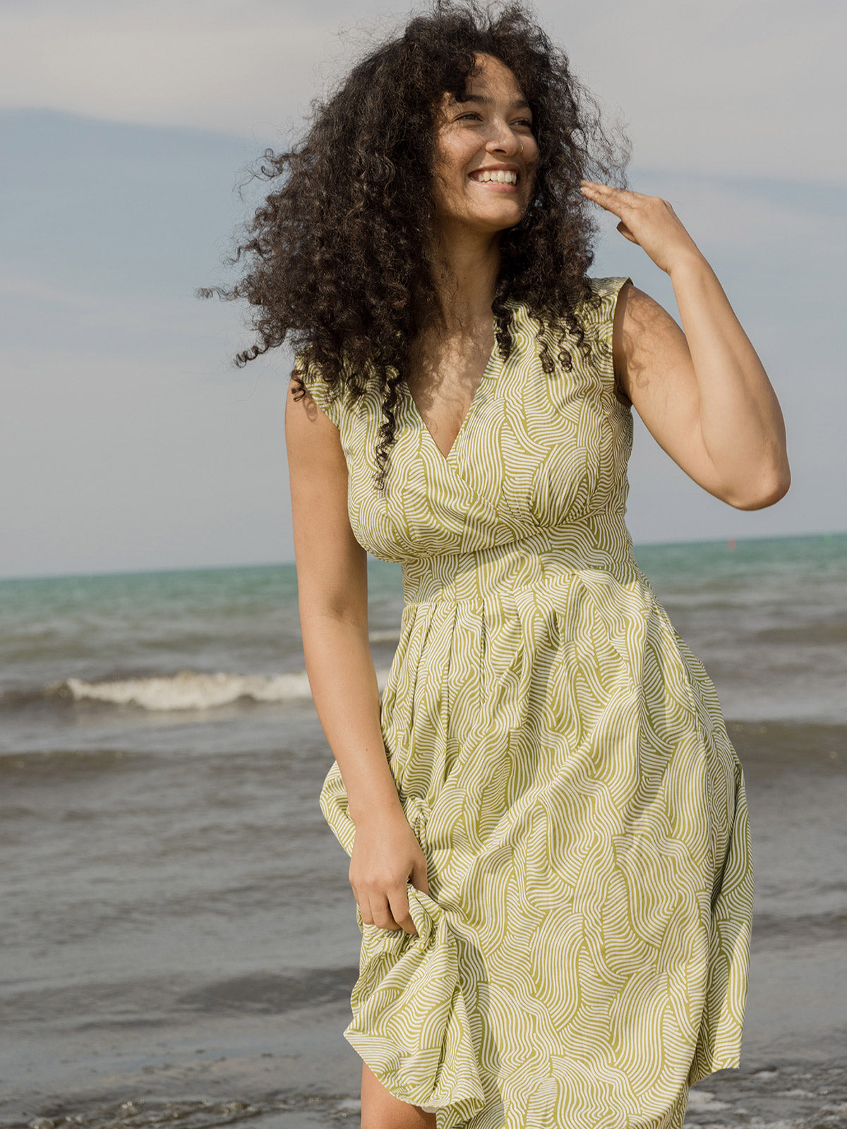 Women's Vintage Lucille Dress Waves Green | Fair Trade | Mata Traders