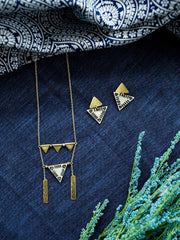Oblique Triangle Earrings Gold