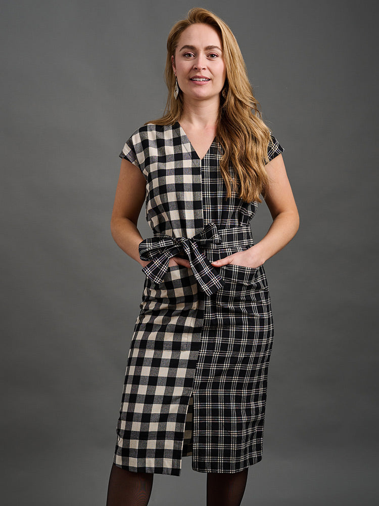 Padma Pocket Black White Checkered Dress - Fair Trade Dresses | Mata Traders Black and White Mix / XL Padma Pocket Black White Checkered Dress - Fair Trade Dresses | Mata Traders Black and White Mix / XL