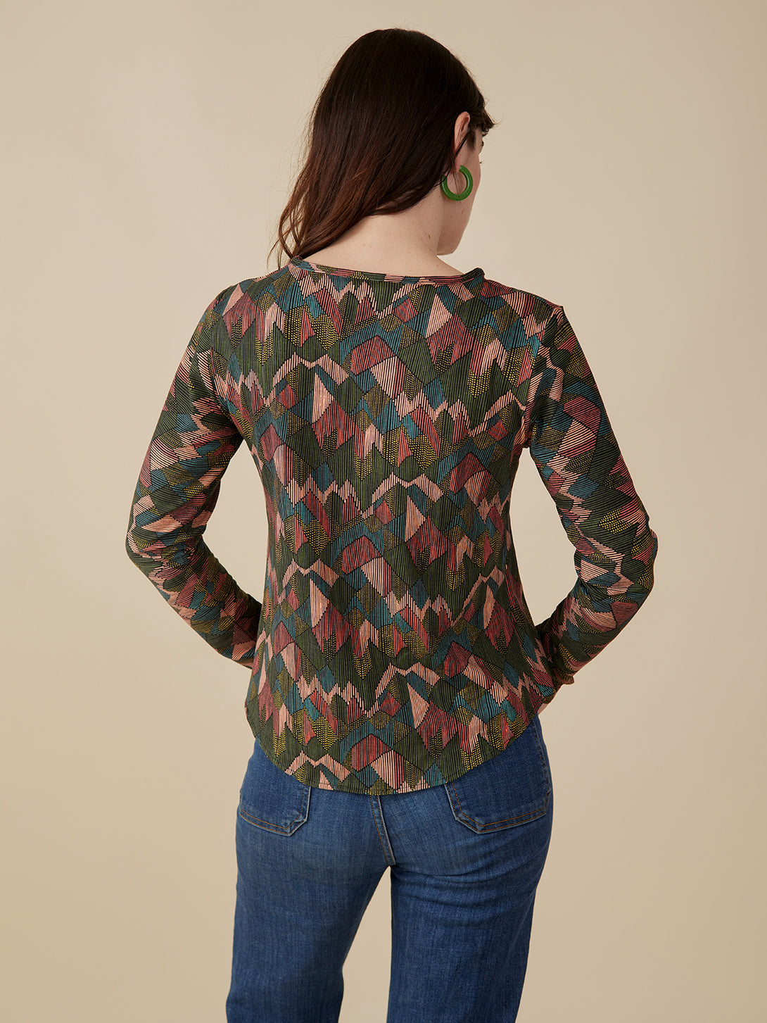 Model back view  Organic cotton fall top in muted colors abstract jewel print - Mata Traders 