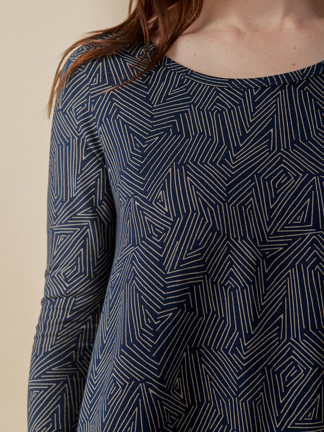 Women's Long Sleeve Cozy Day Top  Tree Rings Slate Blue Grey Close-up Pattern - Mata Traders