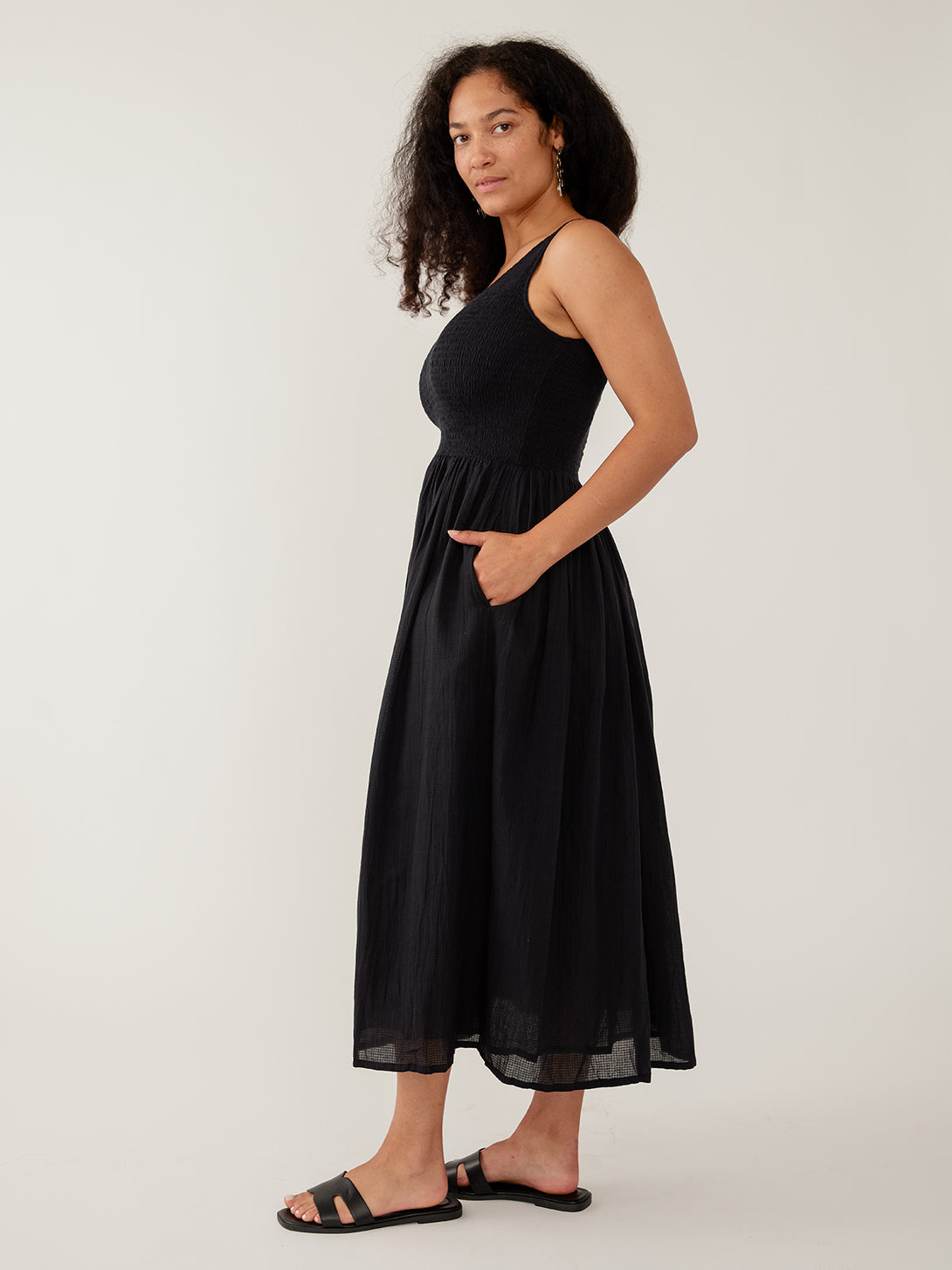black v neck cotton dress Renee V-Neck Cotton Maxi Dress