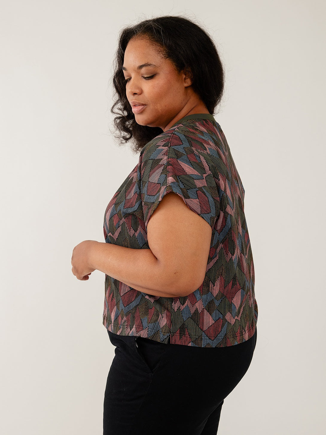 Organic cotton side view t-shirt top in muted colors abstract jewel print - Mata Traders 