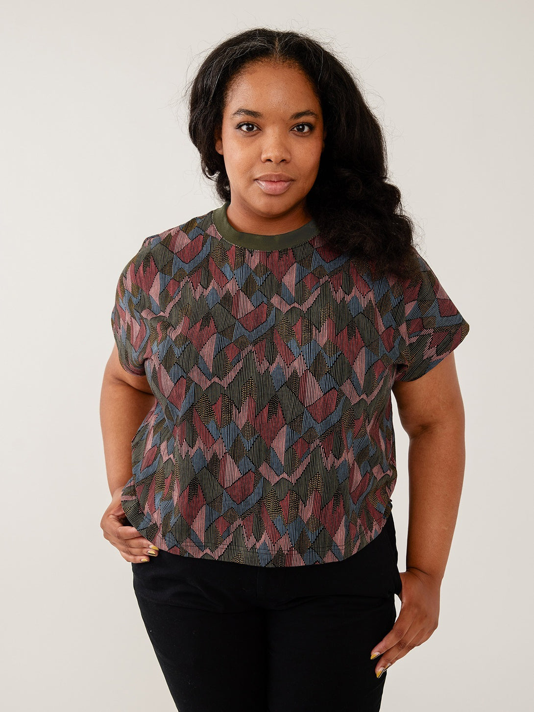 Organic cotton plus size short sleeve top in muted colors abstract jewel print - Mata Traders 