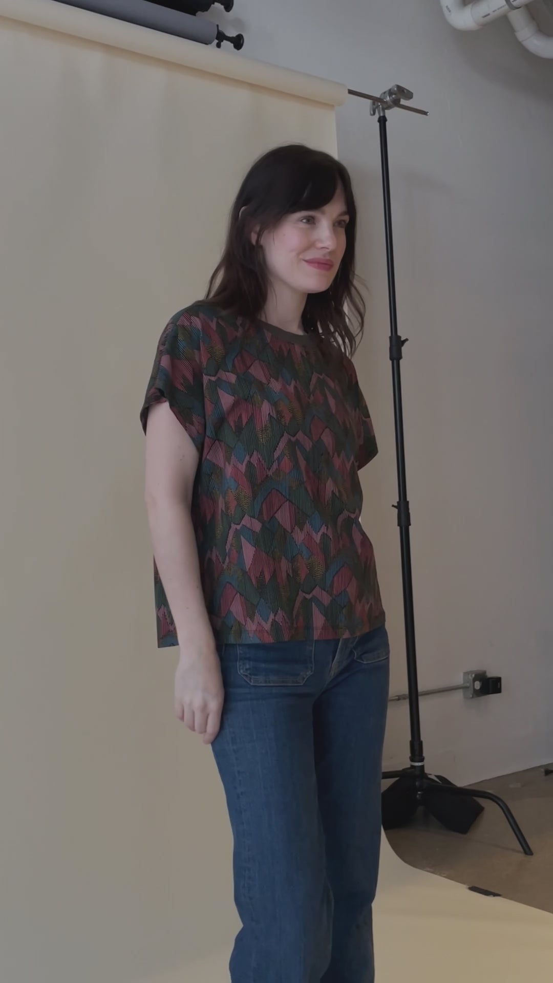 Organic cotton short sleeve  top in muted colors abstract jewel print fit video clip - Mata Traders 