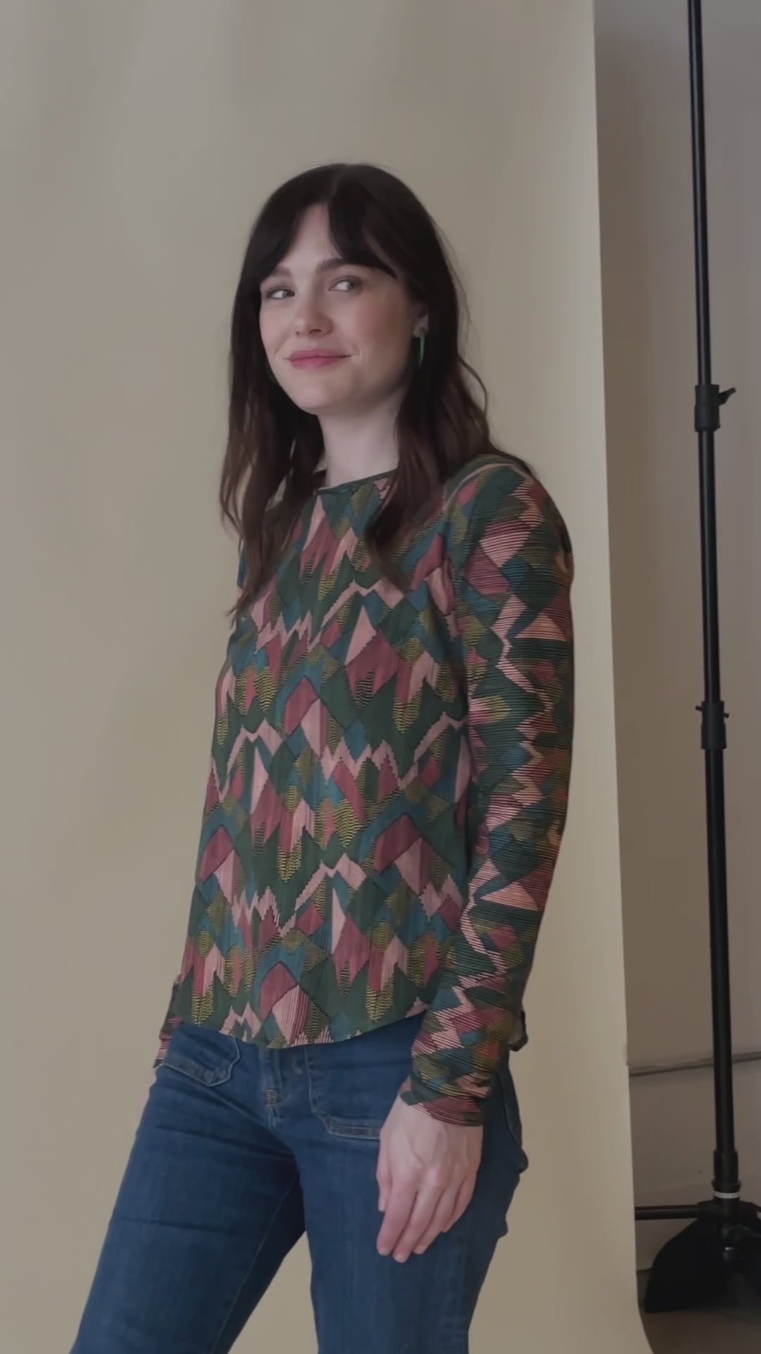 Organic cotton fall stretch top in muted colors abstract jewel print fit video on model- Mata Traders 